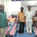 தவெக தலைவர் விஜய்யின் 51வது பிறந்தநாளை முன்னிட்டு ஆர்.கே.ராஜா தலைமையில் ரத்ததானம் செய்த திருச்சி மாவட்ட தளபதி விஜய் ரசிகர்கள்:-