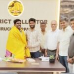 பேரூராட்சி இயக்குநராக பதவி உயர்வு  பெற்ற கலெக்டர் பிரதீப் குமாருக்கு திருச்சி மாவட்ட சமூக நல அமைப்புகளின் நிர்வாகிகள் வாழ்த்துக்கள் தெரிவித்தனர்:-