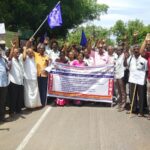 7-அம்ச கோரிக்கைகளை வலியுறுத்தி அரசு போக்குவரத்துக் கழக ஓய்வு பெற்றோர் நல அமைப்பினர் திருச்சியில் ஆர்ப்பாட்டம்:-
