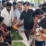 இயக்குனர் எஸ்.ஏ.சந்திரசேகர் பிறந்தநாளை முன்னிட்டு திருச்சி ஆர்.கே.ராஜா ஏற்பாட்டில் மாற்றுத் திறனாளிகளுக்கு நலத்திட்ட உதவிகள் மற்றும் மதிய உணவு  வழங்கினார்:-
