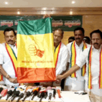 நமது மக்கள் முன்னேற்றக் கழகத்தின் கொடியை நிறுவன தலைவர் ஜெகநாத் மிஸ்ரா திருச்சியில் இன்று வெளியிட்டார்:-