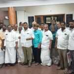 திருச்சி காந்தி மார்க்கெட்டில் கடை வைத்திருப்பவர்களுக்கு முன்னுரிமை அளிக்க வேண்டும் – கலெக்டரிடம் திருச்சி காந்தி மார்க்கெட் அனைத்து வியாபார சங்கங்களின் கூட்டமைப்பினர் கோரிக்கை:-*