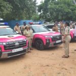 பெண்கள் மற்றும் குழந்தைகளின் பாதுகாப்பை வலுப்படுத்தும் நோக்கில் 7 பிங்க் ரோந்து வாகனங்களை கமிஷனர் காமினி பார்வையிட்டார்:-