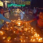 ஸ்ரீரங்கம் காட்டழகிய சிங்கர் பெருமாள் கோவிலில் சகஸ்ரதீபம் – பெண்கள் விளக்கேற்றி வழிபாடு:-