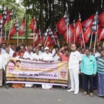 தொழிலாளர் விரோத சட்ட தொகுப்புகளை திரும்பப் பெற வலியுறுத்தி திருச்சியில் தொமுசவினர் ஆர்ப்பாட்டம்:-