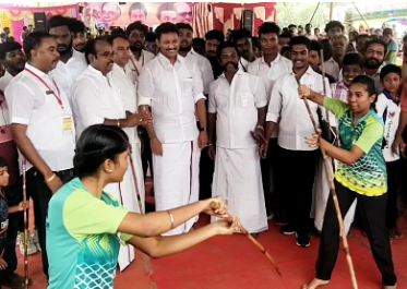 திருச்சியில் நடந்த மாநில அளவிலான சிலம்பம் போட்டியை அமைச்சர் அன்பில் மகேஷ் தொடங்கி வைத்தார்:-