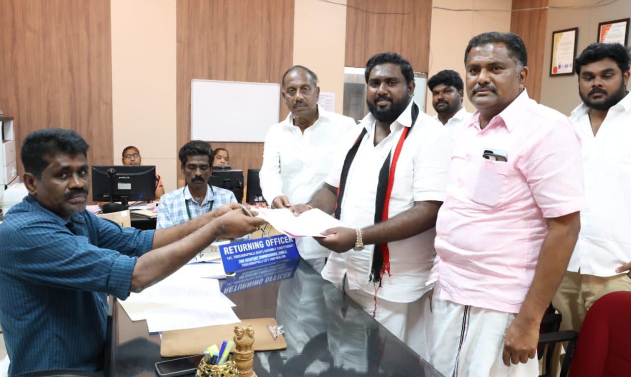 திருச்சி கிழக்கு தொகுதி மக்களுக்கு என்றும் விசுவாசமாக இருந்து பணியாற்றுவேன் – அனைத்திந்திய புரட்சித் தலைவர் மக்கள் முன்னேற்ற கழக வேட்பாளர் நந்தகுமார் பேட்டி:-