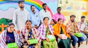 ஆசிரியர் தினத்தை முன்னிட்டு மாற்றம் அமைப்பின் சார்பில் ஆசிரியர்களுக்கு பாராட்டு விழா:-